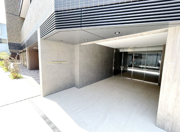 ＬＩＭＥＲＥＳＩＤＥＮＣＥ　ＨＩＫＩＦＵＮＥのエントランス
