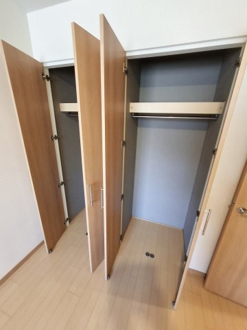 甲子園六石町ハイツの収納