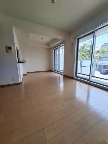 甲子園六石町ハイツの居間・リビング