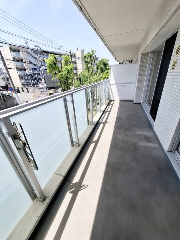 甲子園六石町ハイツのバルコニー