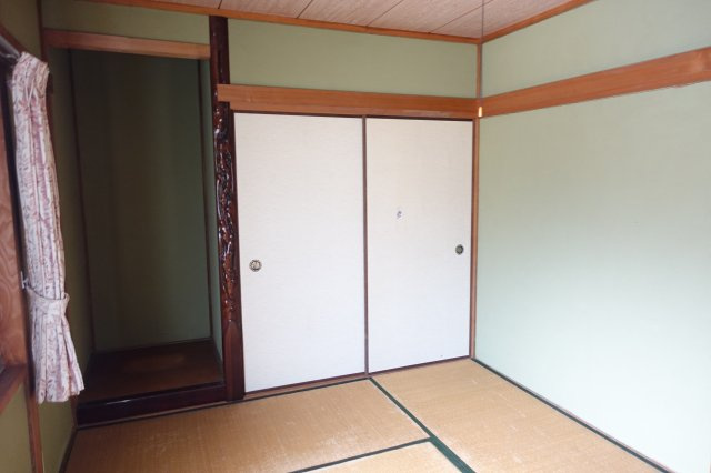 舞子台8丁目貸家の和室