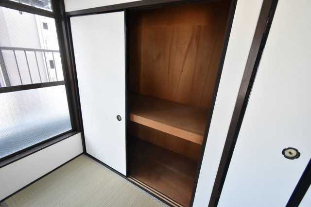 西田町テラスハウスの収納