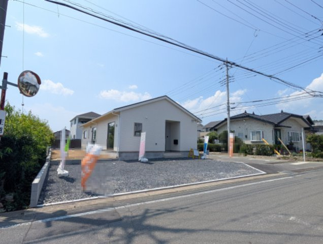 【前面道路含む現地写真】 | クレイドルガーデン前橋市粕川町新屋第1ー②