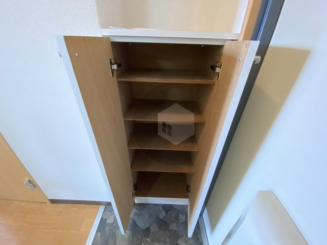 エムプラザ布施駅前の収納