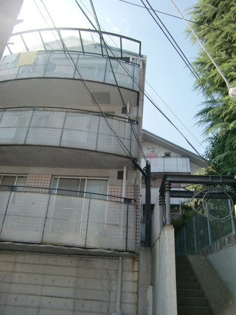 モンスフェール篠原北町のエントランス