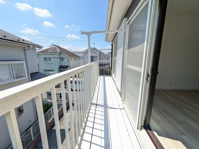 八王子市　中野町　中古戸建てのバルコニー|～南西向きで陽当たりの良いバルコニー　洗濯物がよく乾きそうです～
