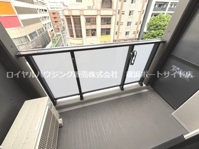 【バルコニー】