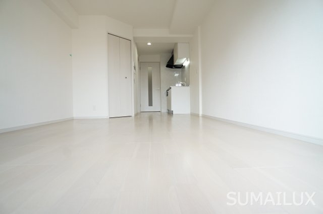 熊本市中央区紺屋町１丁目の賃貸マンションの居間・リビング