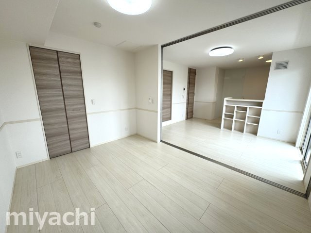 ジャスミンＨＹＭ Ⅱの居間・リビング