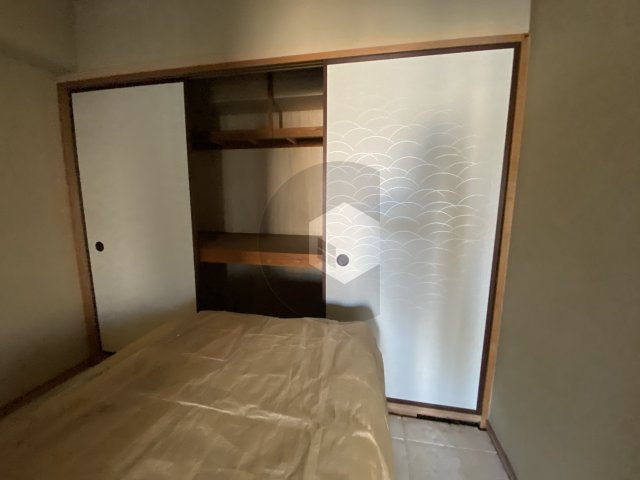 東大阪市御厨栄町３丁目の賃貸マンションの収納