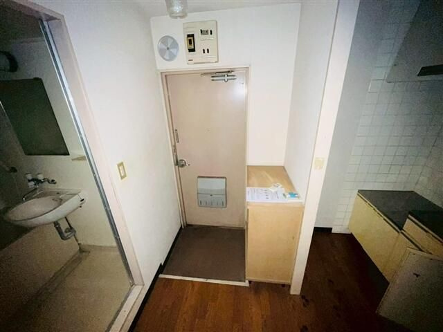 寺田マンションの玄関