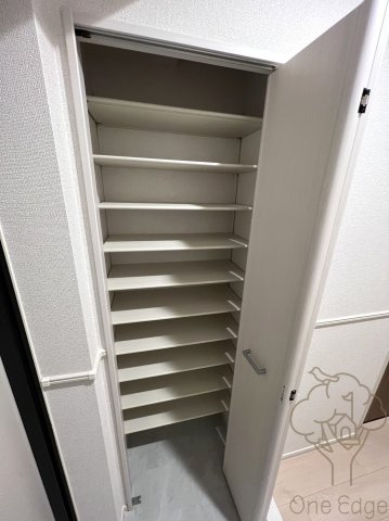 メゾン大淀の玄関