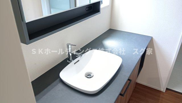 南丹市園部町城南町新築戸建て住宅の独立洗面台