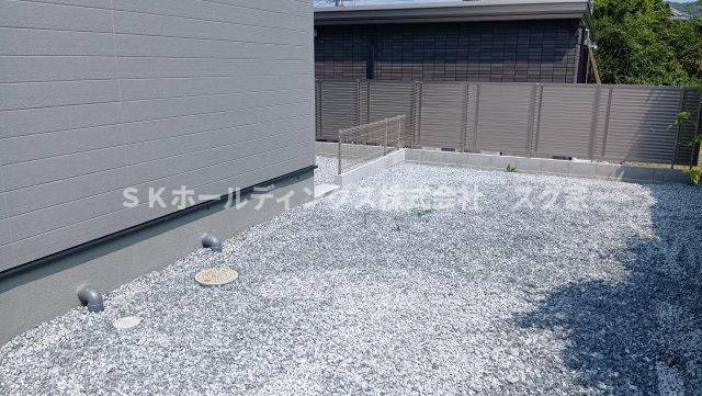 南丹市園部町城南町新築戸建て住宅の庭