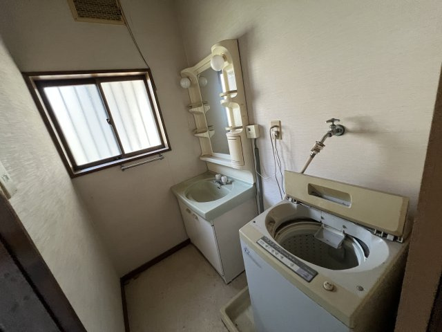 津山口　中古住宅　3DK＋事務所の脱衣所