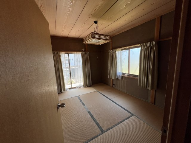 津山口　中古住宅　3DK＋事務所の和室|和室6畳