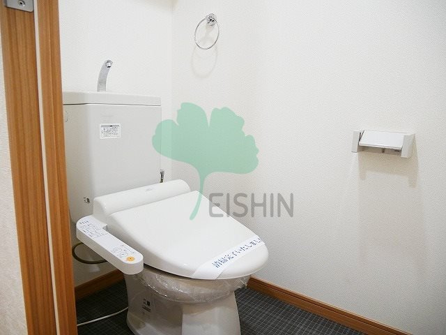 ロイヤル博多駅前のトイレ|清潔感のあるトイレです。