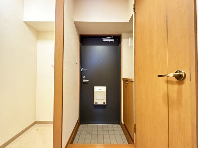 COCO北本町の玄関