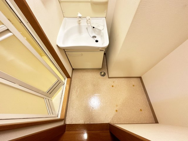 COCO北本町の洗面所