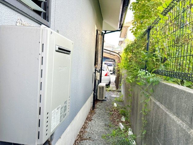 「大容量納戸完備」高知市潮見台1丁目　中古一戸建てのその他|敷地周囲もゆとりがありメンテンスも楽々。