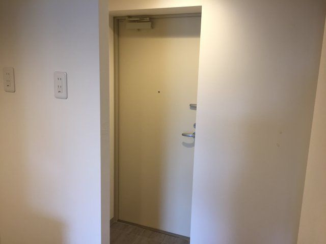 コンポジット亀戸イーストの玄関