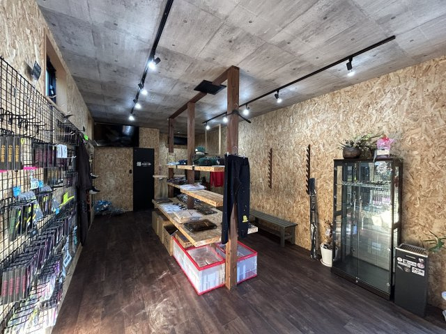 那賀川町上福井南川渕　売店舗　の内装