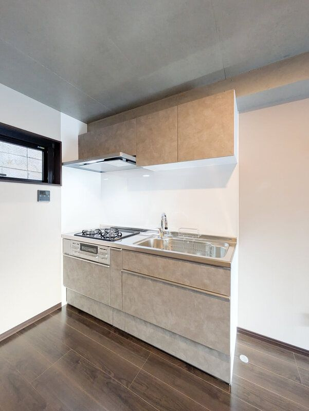 ＳＣＥＮＥ．Ｍｅｇｕｒｏ　Ｓａｕｎａ　Ｒｅｓｉｄｅｎｃｅ のキッチン
