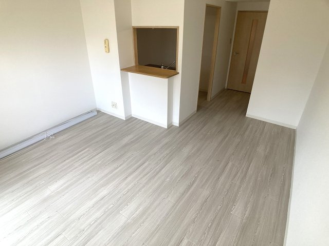 ルミエール兵庫の居間・リビング|カウンタータイプのお部屋は珍しいです