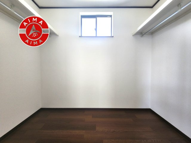 福岡市東区舞松原6丁目の収納|洋服や大きな荷物が多い方や人数の多いご家族などは、一般的なクローゼットよりもウォークインクローゼットのほうが使い勝手が良いです。