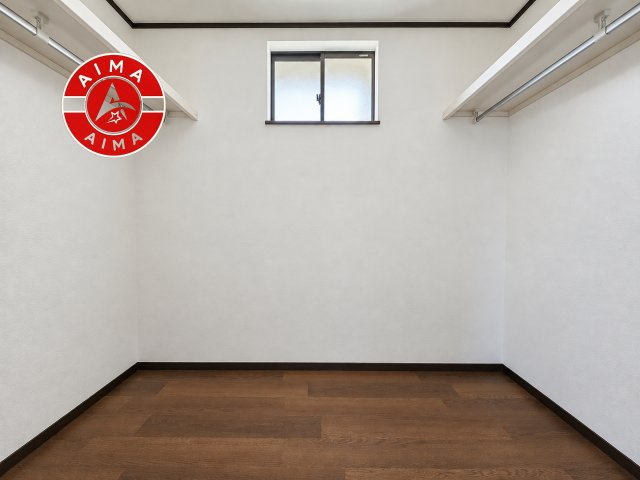 福岡市東区舞松原6丁目の収納|洋服や大きな荷物が多い方や人数の多いご家族などは、一般的なクローゼットよりもウォークインクローゼットのほうが使い勝手が良いです。