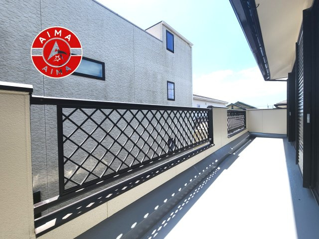 福岡市東区舞松原6丁目のバルコニー|風をしっかりと感じられるバルコニーでは、毎日が洗濯日和です。広々としているので洗濯も楽しくなるでしょうし、気分転換にバルコニーからの眺めを楽しむのもいいでしょう。