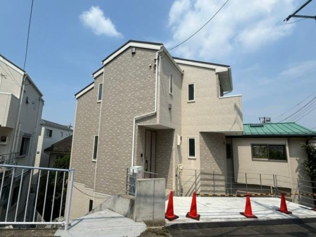 横浜市神奈川区松見町4丁目 新築戸建て【仲介手数料無料】