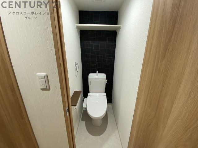 温水洗浄便座付きのトイレです♪