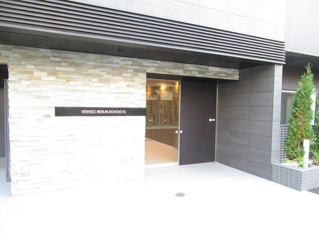 ベルシード池袋本町のエントランス