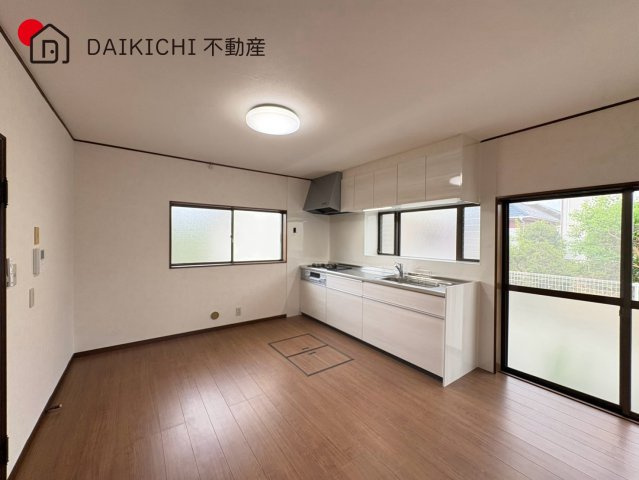 【居間・リビング】 | 毛呂山町西戸　中古戸建