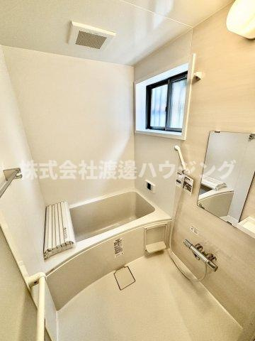 寝屋川市大利元町テラスハウスの浴室