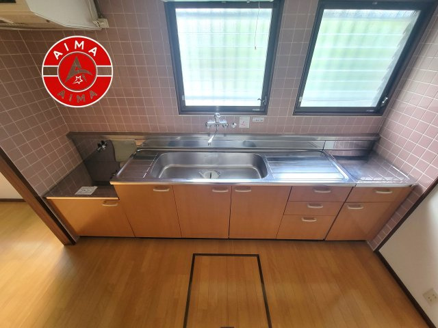 福岡市早良区早良4丁目のキッチン|ご家族を近くに感じられる対面キッチンのLDK。会話もはずみそうですね。