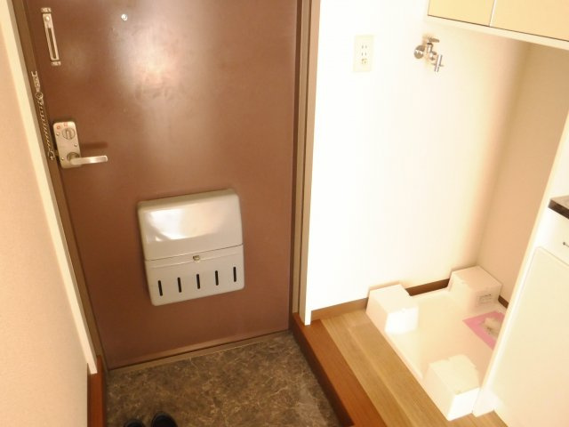 ニューフィールドの玄関|他のお部屋の参考写真となります。
