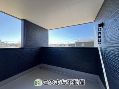 【バルコニー】 | LievleGarden.S古河下辺見第7　 | 同社施工物件写真。※建具やフローリング、その他仕様が異なる場合がございます。