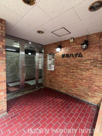 御苑ハイムのエントランス