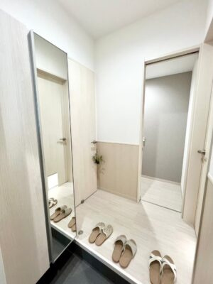 LFB　APARTMENT　神原の玄関