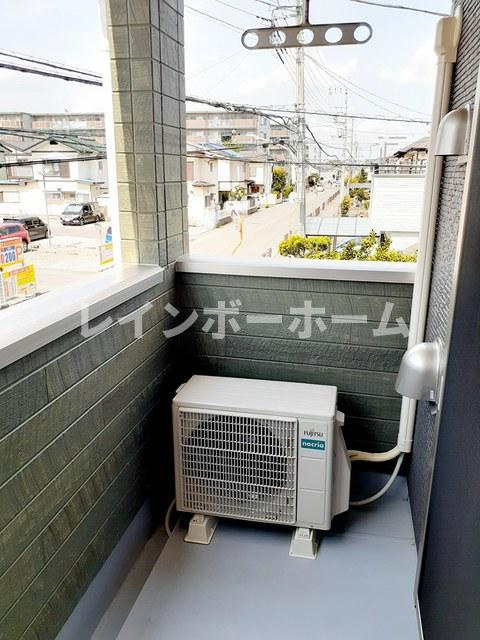 鶴ヶ島市若葉２丁目のアパートのバルコニー
