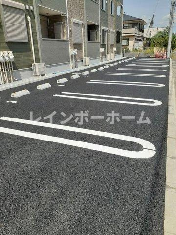 鶴ヶ島市若葉２丁目のアパートの駐車場