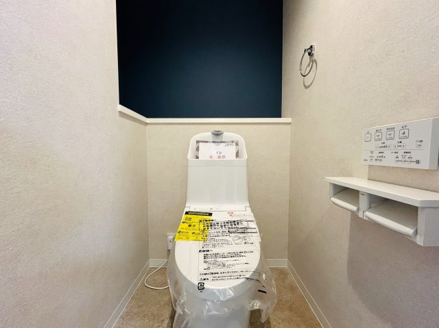 角部屋にして高光量！！１階なのにこのスペックは吉！！ペットも飼えて１ＬＤＫとしても利用しやすく、かと言って狭さ感じないグランドなメゾンの『グランドメゾン保土ケ谷』リフォームのトイレ|コンパクトで使いやすいトイレです