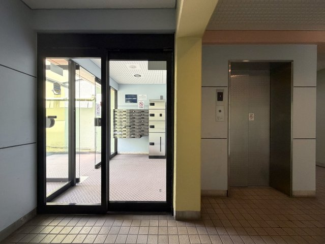 角部屋にして高光量！！１階なのにこのスペックは吉！！ペットも飼えて１ＬＤＫとしても利用しやすく、かと言って狭さ感じないグランドなメゾンの『グランドメゾン保土ケ谷』リフォームのその他共用部分