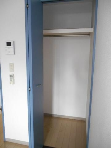 足立区千住緑町１丁目のアパートの収納