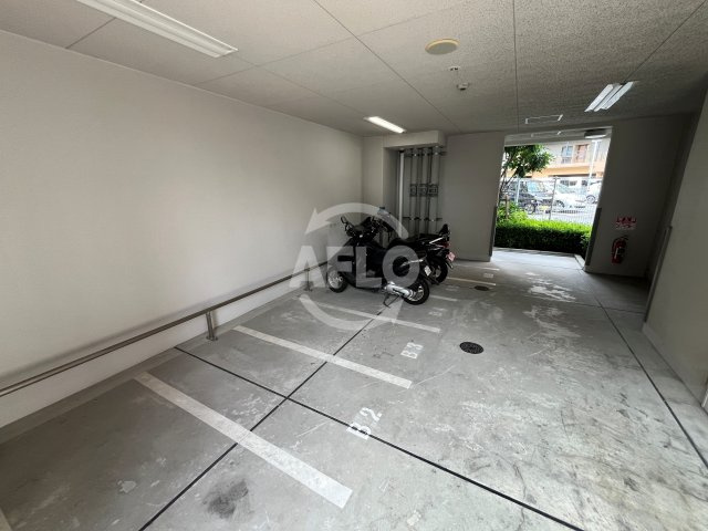 エステムコート難波Ⅳアトリの駐車場|エステムコート難波Ⅳアトリ　バイク置き場