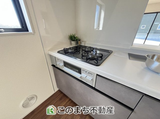 【キッチン】 | LievleGarden.S古河下辺見第7　 | 同社施工物件写真。※建具やフローリング、その他仕様が異なる場合がございます。