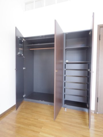 小山ロイヤルハイツの収納