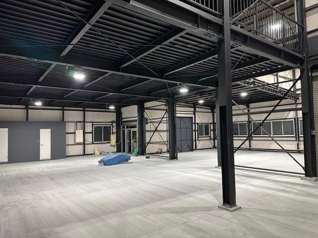 秦野　貸倉庫貸工場